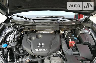 Позашляховик / Кросовер Mazda CX-5 2015 в 