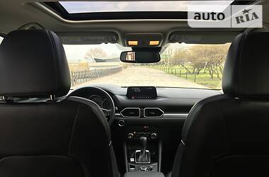 Позашляховик / Кросовер Mazda CX-5 2017 в 
