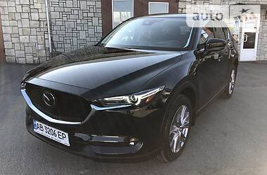 Позашляховик / Кросовер Mazda CX-5 2018 в 