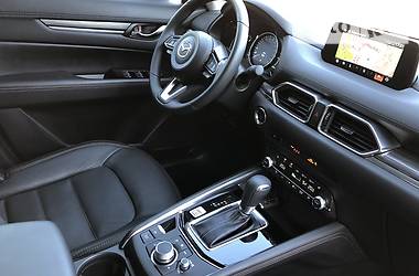 Позашляховик / Кросовер Mazda CX-5 2018 в 