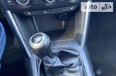 Позашляховик / Кросовер Mazda CX-5 2012 в 