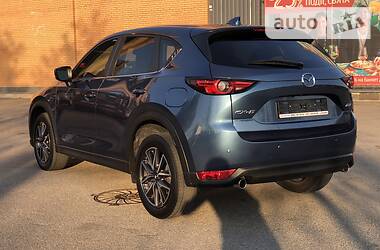 Позашляховик / Кросовер Mazda CX-5 2018 в 