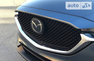 Позашляховик / Кросовер Mazda CX-5 2018 в 
