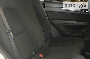 Позашляховик / Кросовер Mazda CX-5 2018 в 