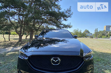 Позашляховик / Кросовер Mazda CX-5 2017 в 
