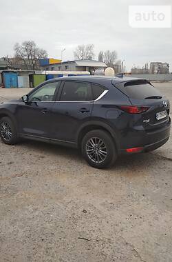 Внедорожник / Кроссовер Mazda CX-5 2017 в 