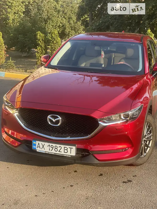 Позашляховик / Кросовер Mazda CX-5 2017 в 