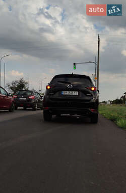 Позашляховик / Кросовер Mazda CX-5 2019 в 