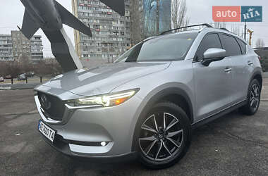 Позашляховик / Кросовер Mazda CX-5 2017 в 