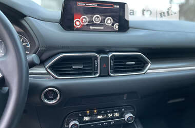 Позашляховик / Кросовер Mazda CX-5 2018 в 