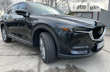 Позашляховик / Кросовер Mazda CX-5 2018 в 