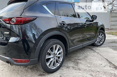 Позашляховик / Кросовер Mazda CX-5 2018 в 