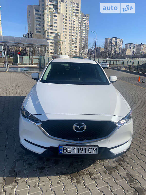 Внедорожник / Кроссовер Mazda CX-5 2017 в Вышгороде