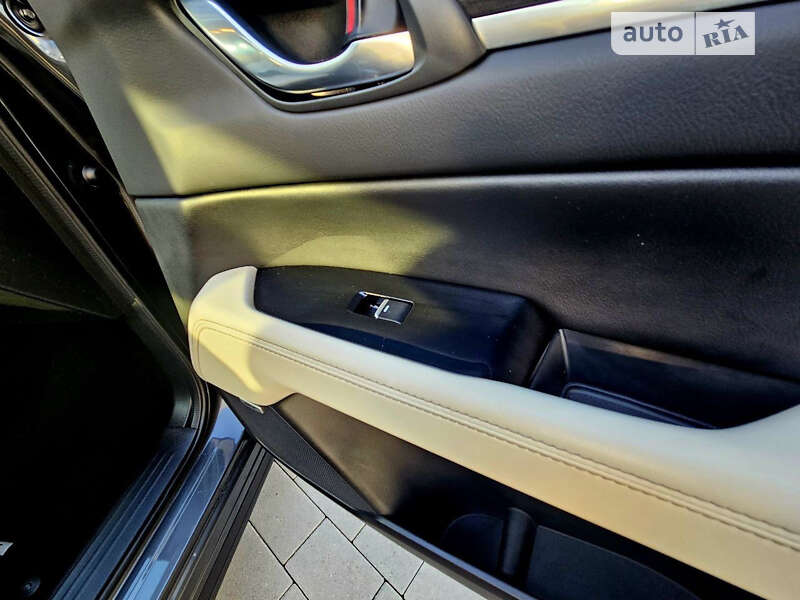 Внедорожник / Кроссовер Mazda CX-5 2017 в Киеве
