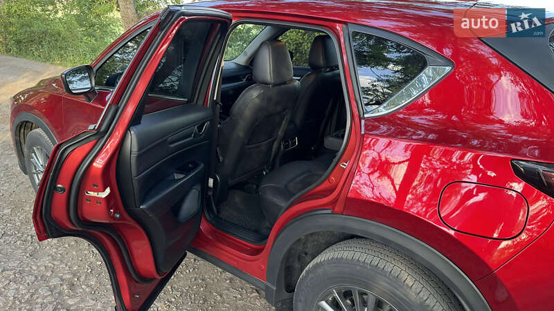 Внедорожник / Кроссовер Mazda CX-5 2019 в Кривом Озере