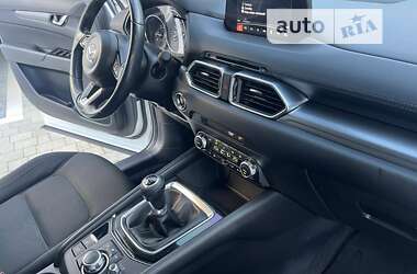 Внедорожник / Кроссовер Mazda CX-5 2017 в 