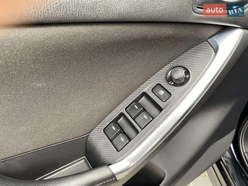 Позашляховик / Кросовер Mazda CX-5 2015 в Голованівську