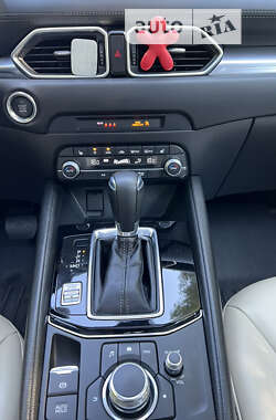 Позашляховик / Кросовер Mazda CX-5 2019 в 