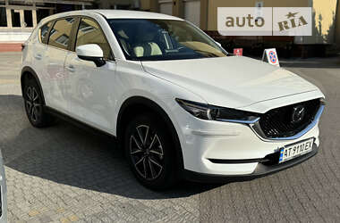 Позашляховик / Кросовер Mazda CX-5 2018 в 