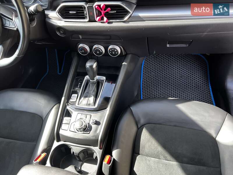 Внедорожник / Кроссовер Mazda CX-5 2019 в Никополе