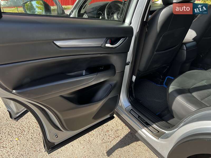Внедорожник / Кроссовер Mazda CX-5 2019 в Никополе
