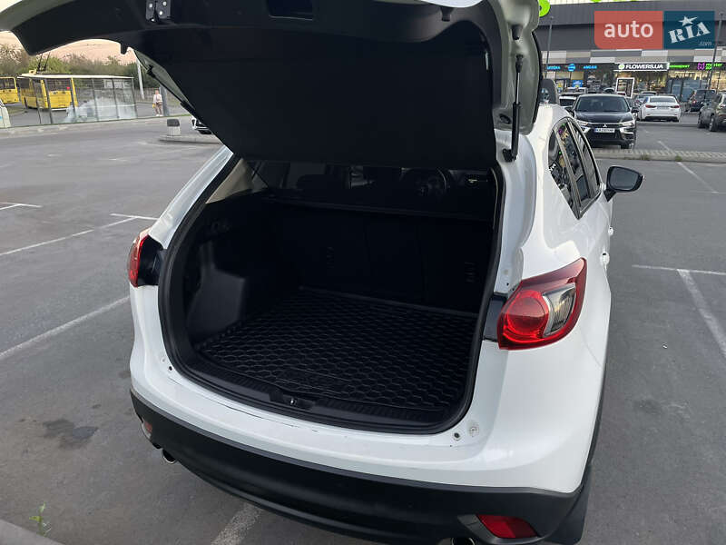Позашляховик / Кросовер Mazda CX-5 2015 в Києві