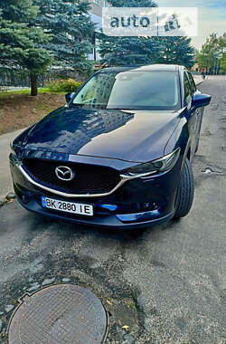 Внедорожник / Кроссовер Mazda CX-5 2017 в Вараше