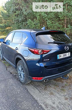 Внедорожник / Кроссовер Mazda CX-5 2017 в Вараше