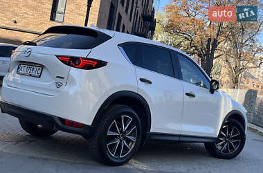 Позашляховик / Кросовер Mazda CX-5 2017 в 