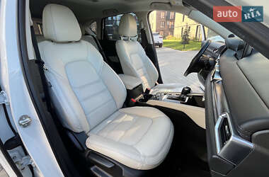 Позашляховик / Кросовер Mazda CX-5 2017 в 