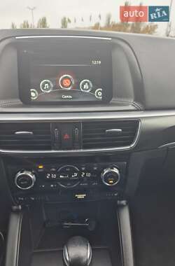Позашляховик / Кросовер Mazda CX-5 2015 в 