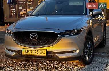 Позашляховик / Кросовер Mazda CX-5 2017 в Дніпрі