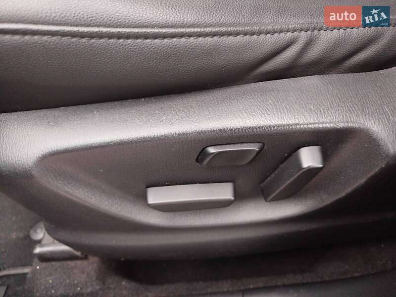 Внедорожник / Кроссовер Mazda CX-5 2015 в Ровно