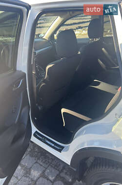 Позашляховик / Кросовер Mazda CX-5 2015 в 