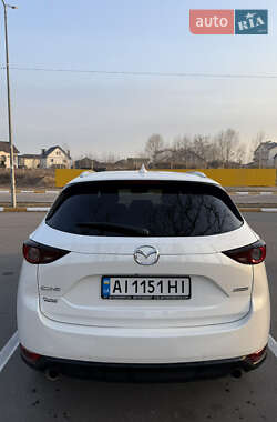 Позашляховик / Кросовер Mazda CX-5 2018 в 