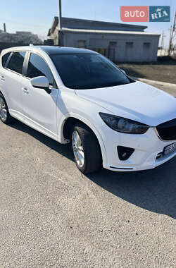 Позашляховик / Кросовер Mazda CX-5 2014 в 