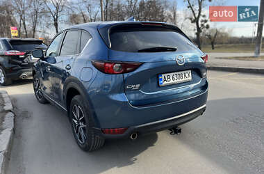 Позашляховик / Кросовер Mazda CX-5 2018 в 