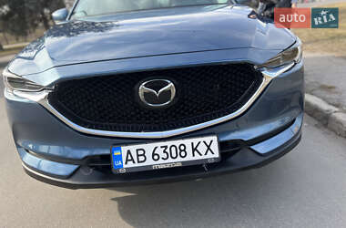Позашляховик / Кросовер Mazda CX-5 2018 в 