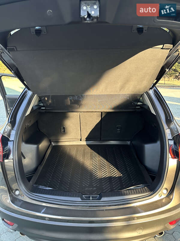 Внедорожник / Кроссовер Mazda CX-5 2016 в Дубно