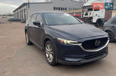 Внедорожник / Кроссовер Mazda CX-5 2018 в 
