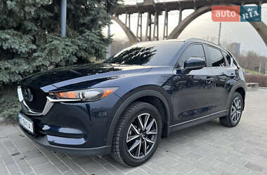 Позашляховик / Кросовер Mazda CX-5 2018 в 