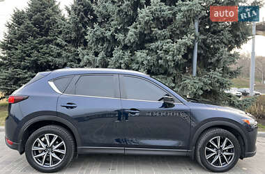 Позашляховик / Кросовер Mazda CX-5 2018 в 