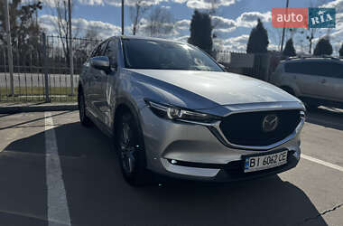 Позашляховик / Кросовер Mazda CX-5 2017 в 