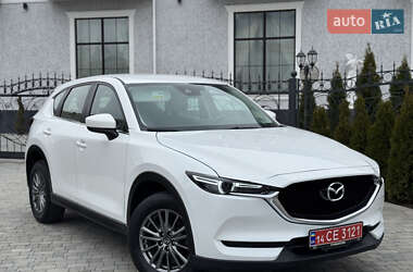 Позашляховик / Кросовер Mazda CX-5 2017 в 
