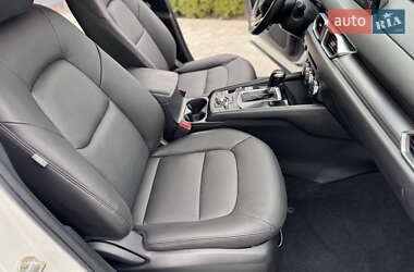 Позашляховик / Кросовер Mazda CX-5 2017 в 