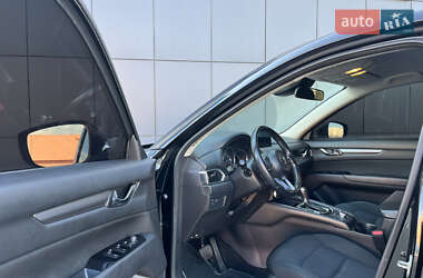 Позашляховик / Кросовер Mazda CX-5 2018 в 