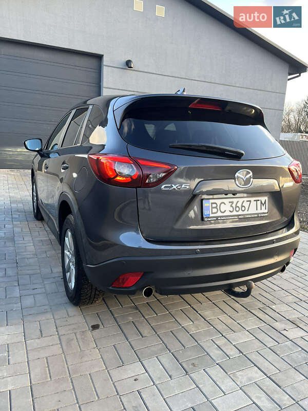 Внедорожник / Кроссовер Mazda CX-5 2016 в Хороле
