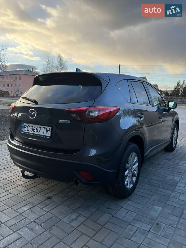 Внедорожник / Кроссовер Mazda CX-5 2016 в Хороле