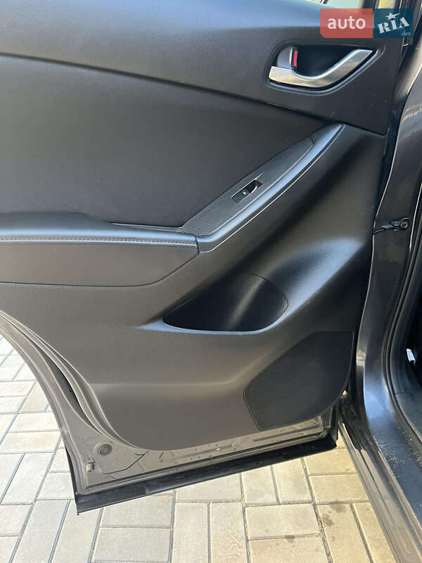 Внедорожник / Кроссовер Mazda CX-5 2016 в Хороле