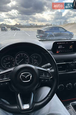 Внедорожник / Кроссовер Mazda CX-5 2018 в 